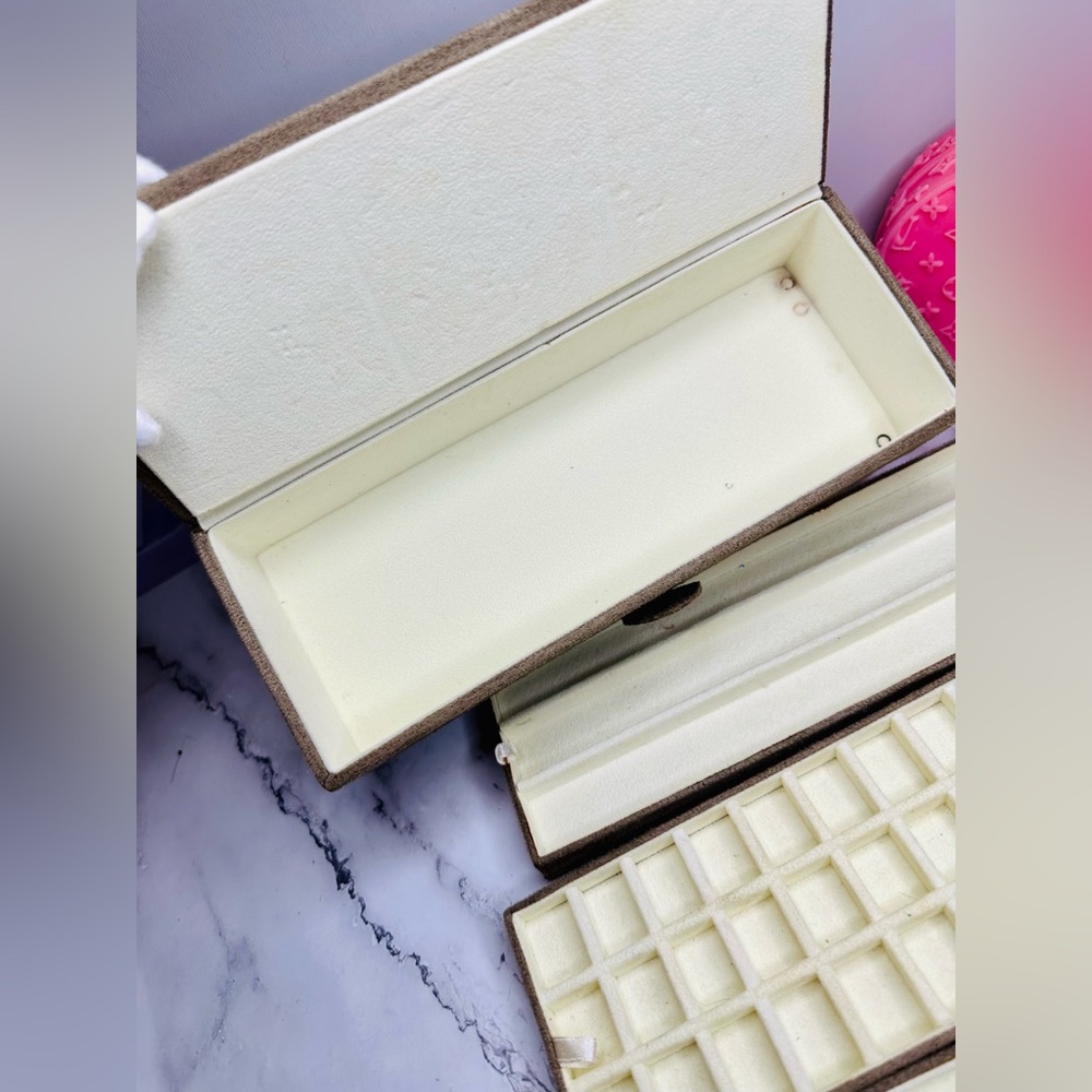 EUC Pandora Brown and Tan Faux Suede 3 Tier Jewlery Box - Picture 14 of 14